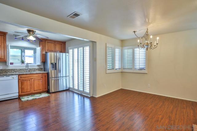 327 61st STREET, San Diego CA: https://media.crmls.org/mediaz/6b21afb6-2f9f-4906-bef6-2f109e6eca7e.jpg