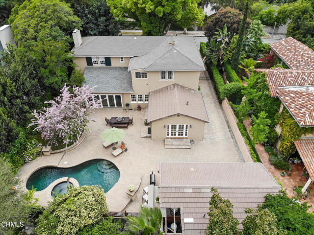 584 Rosemont Avenue, Pasadena CA: https://media.crmls.org/mediaz/6b21bb90-52fb-4595-af9e-f880af3a807b.jpg