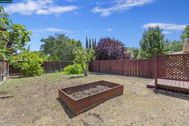 828 Bancroft Rd, Walnut Creek CA: https://media.crmls.org/mediaz/6b223ff0-dfae-4172-b0dc-027b88517791.jpg