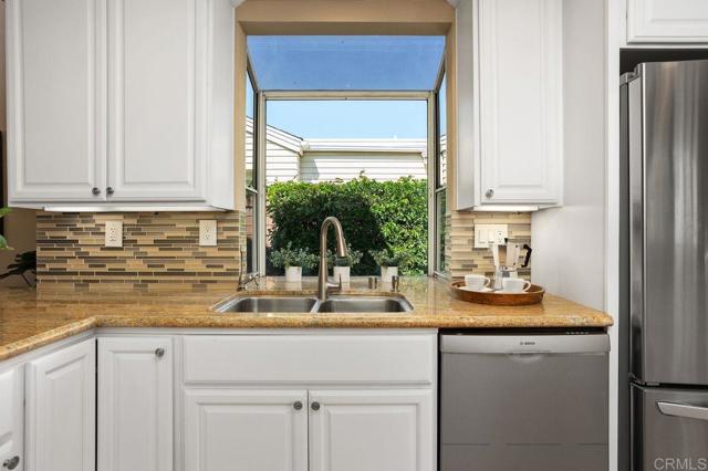 820 Daphne Court, Carlsbad CA: https://media.crmls.org/mediaz/6b22ca6e-26d0-46b4-93a4-43c4846348a1.jpg