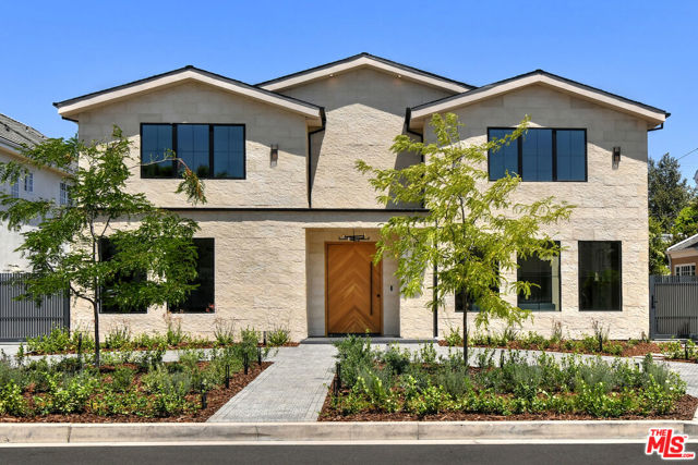 112 S Valley Street, Toluca Lake CA: https://media.crmls.org/mediaz/6b22e8af-0fa6-42c7-b632-b3e4322b8fbd.jpg
