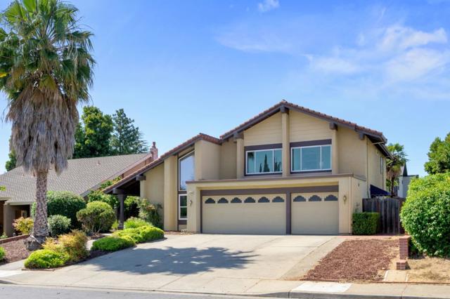 21756 Noonan Court, Cupertino CA: https://media.crmls.org/mediaz/6b23ce09-2c64-4645-a989-dad210ec3c40.jpg