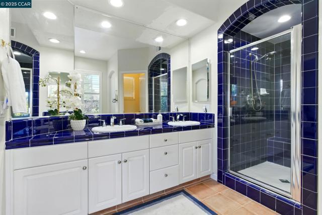 416 Ustilago Ct, San Ramon CA: https://media.crmls.org/mediaz/6b260c42-ee5a-4de7-9229-ea5b66c8a1a7.jpg