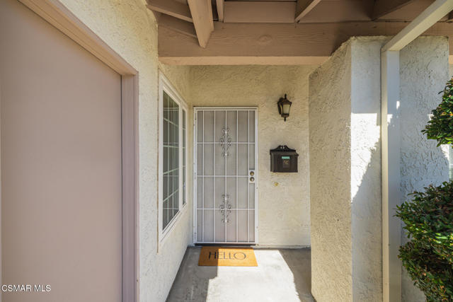 1569 Burning Tree Drive, Thousand Oaks CA: https://media.crmls.org/mediaz/6b2692c5-f0b4-4874-be71-8abea6ed0a74.jpg