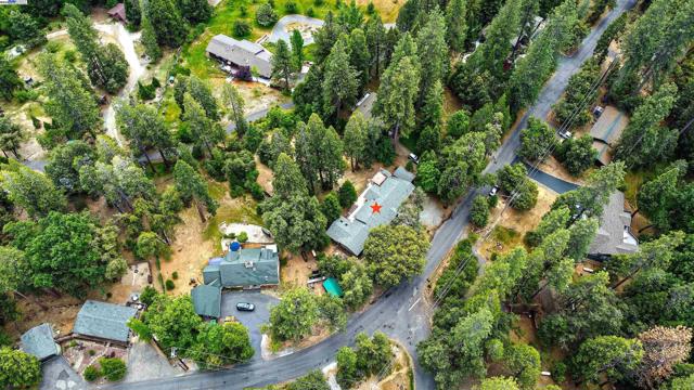23357 Middle Camp Rd, Twain Harte CA: https://media.crmls.org/mediaz/6b274019-d907-4f48-825b-bbdc7b0c9464.jpg