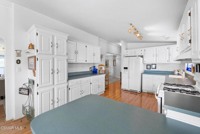 1215 Anchors Way Drive, Ventura CA: https://media.crmls.org/mediaz/6b283c4c-33f0-4114-ae93-8f4eef4acf8e.jpg