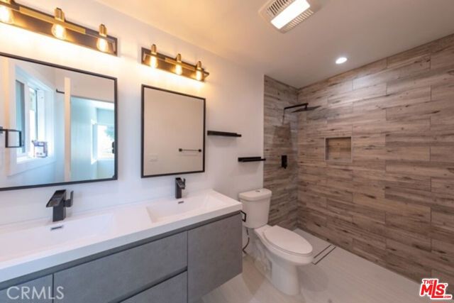 885 Kincaid Avenue, Inglewood CA: https://media.crmls.org/mediaz/6b28fbf4-e67c-4136-9175-a127bd8b26dc.jpg
