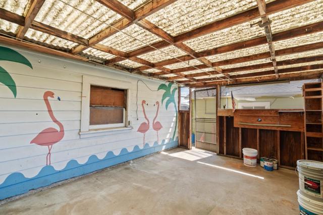 928 Lincoln Street, Watsonville CA: https://media.crmls.org/mediaz/6b29477c-f19b-45d0-87c4-1295c3bf5e7e.jpg