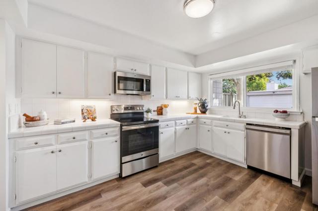 64 Los Altos Square, Los Altos CA: https://media.crmls.org/mediaz/6b2a268e-8c5f-46c2-9edb-f14d99c869f8.jpg