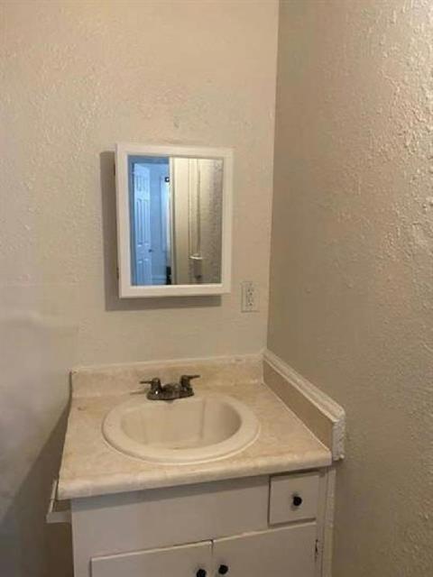 111 W Poplar Street, Stockton CA: https://media.crmls.org/mediaz/6b2a43d2-f2b9-4abc-bd6f-01cb530740d4.jpg