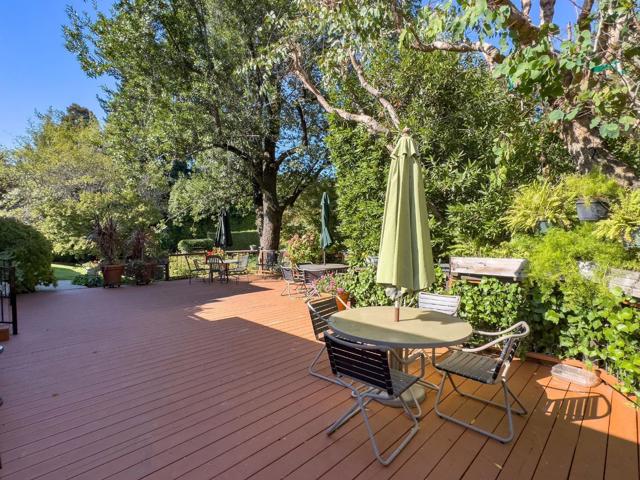 2155 Geri Lane, Hillsborough CA: https://media.crmls.org/mediaz/6b2aa368-6324-4675-8c16-2ea0cd6a9ea3.jpg