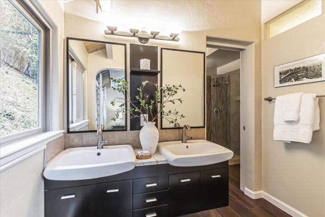 19233 Mountain Way, Los Gatos CA: https://media.crmls.org/mediaz/6b2b9d2e-28c0-4e84-9f31-4537043854c2.jpg