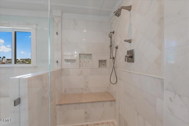 1230 Mandalay Beach Road, Oxnard CA: https://media.crmls.org/mediaz/6b2c0c6d-2522-425a-9f5d-0f577adccf92.jpg