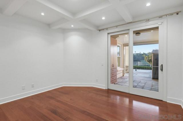 5448 Caminito Bayo, La Jolla CA: https://media.crmls.org/mediaz/6b2c822b-ab50-455b-ab8e-15392042fece.jpg