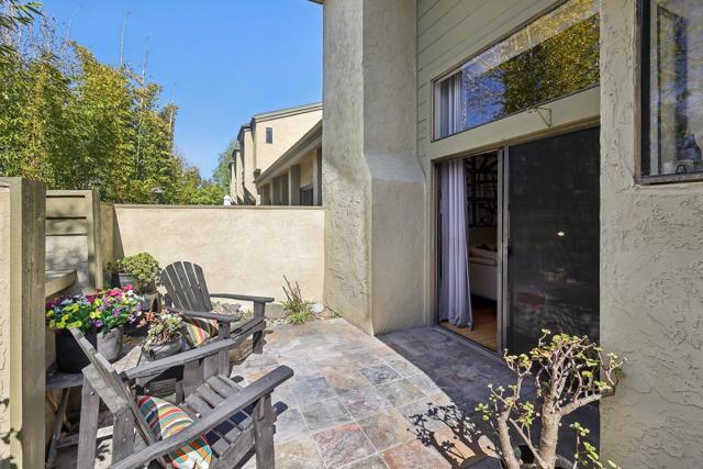 3210 Caminito Eastbluff, La Jolla, California 92037, 2 Bedrooms Bedrooms, ,2 BathroomsBathrooms,Townhouse,For Sale,Caminito Eastbluff,250019655SD