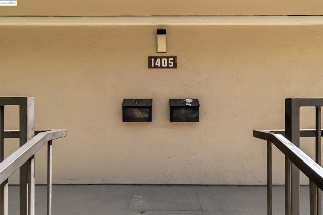 1405 Ptarmigan Dr, Walnut Creek CA: https://media.crmls.org/mediaz/6b2e5b71-61ad-494a-948a-58be194d4328.jpg