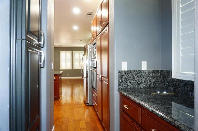 334 Honeybell Street, Los Banos CA: https://media.crmls.org/mediaz/6b2e9b91-1873-4f36-85cb-82d138316808.jpg
