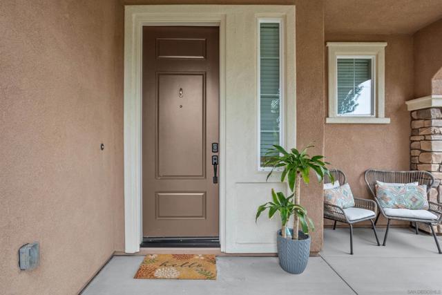 303 Ventasso Way, Fallbrook CA: https://media.crmls.org/mediaz/6b2f5ea0-914a-440e-95af-b5d29eb37dc3.jpg