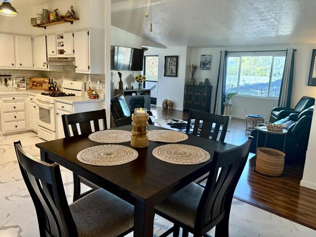 Image 6 of 27 For 18717 Mill Villa Rd #152