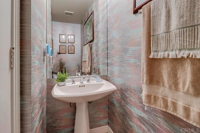 Image 13 of 29 For 655 India Street 320