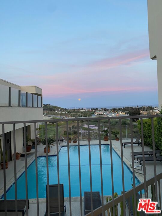 23901 Civic Center Way, Malibu CA: https://media.crmls.org/mediaz/6b307f2f-3190-4c11-ac64-6e377744076f.jpg