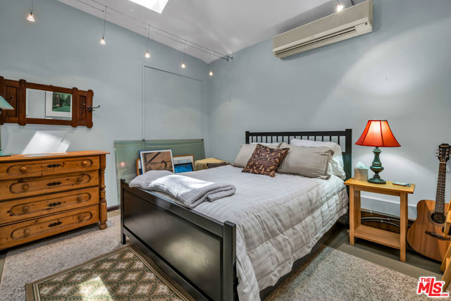 3275 Dos Palos Drive, Los Angeles CA: https://media.crmls.org/mediaz/6b30d3d1-37e7-4f7a-b3b4-83cdce8a1342.jpg