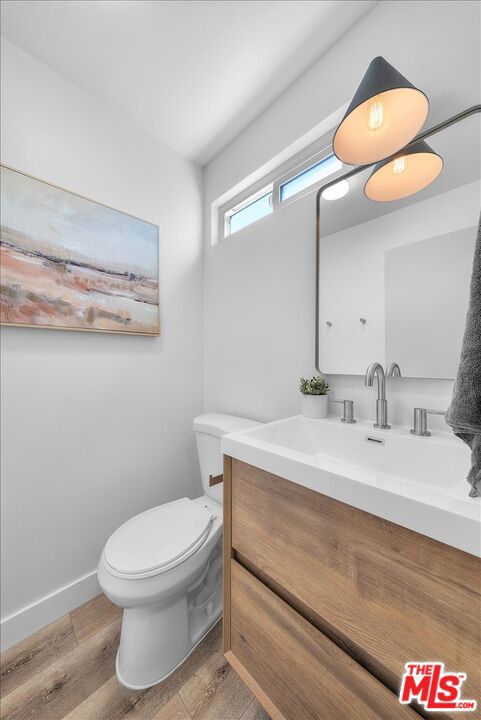 1311 Manhattan Beach Boulevard, Manhattan Beach, California 90266, 2 Bedrooms Bedrooms, ,2 BathroomsBathrooms,Residential,For Sale,Manhattan Beach,25544727