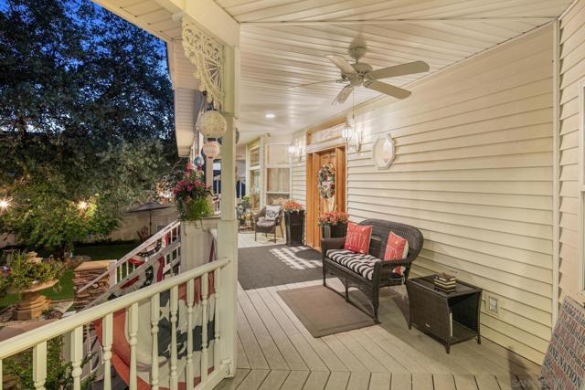 24665 Rancho Santa Teresa Dr, Ramona CA: https://media.crmls.org/mediaz/6b317c30-8bed-41e2-a7eb-c685ef16a791.jpg