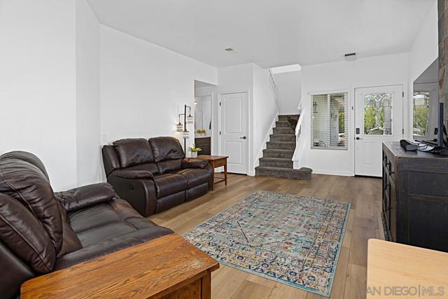 560 Deep Dell Rd, San Diego CA: https://media.crmls.org/mediaz/6b3271fc-3f75-4812-8d99-09b8b0e294da.jpg