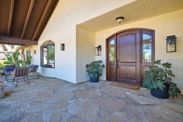 38408 Mesa Rd, Temecula CA: https://media.crmls.org/mediaz/6b342826-ca97-4fa4-b130-6a9a7263b362.jpg
