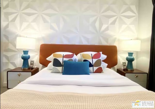 751 N Los Felices Circle, Palm Springs CA: https://media.crmls.org/mediaz/6b34f72b-9a6d-487f-9af4-6e3e4a27582b.jpg