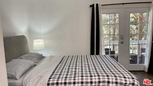 29160 Arrowhead Drive, Cedar Glen CA: https://media.crmls.org/mediaz/6b352988-53cd-40f5-9600-ec736427f2fb.jpg