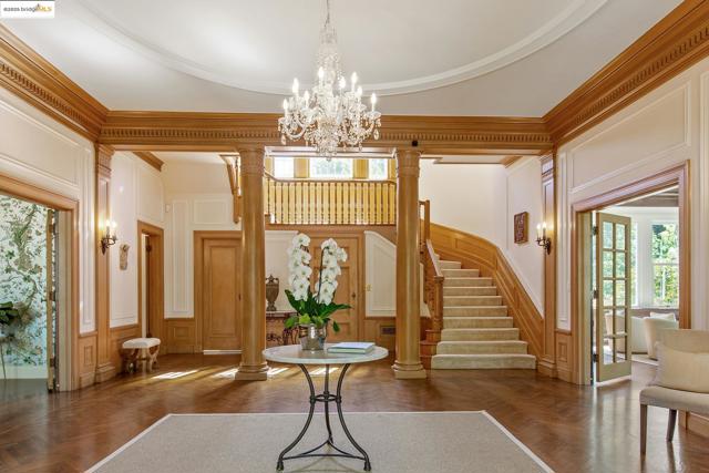 22 Sea View Ave, Piedmont CA: https://media.crmls.org/mediaz/6b35d308-fc68-43e1-bffe-737a103c94c2.jpg
