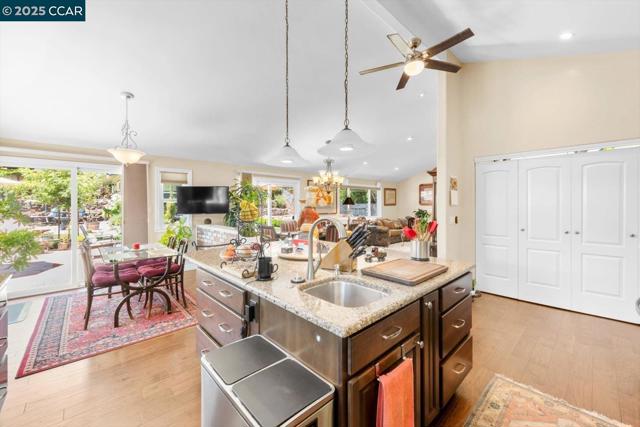 3121 Del Oceano Dr, Lafayette CA: https://media.crmls.org/mediaz/6b363560-5e2a-4f76-b0fe-539a79da276b.jpg