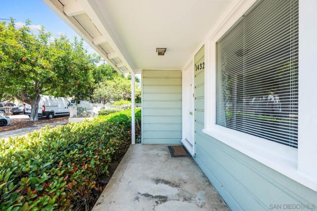 1432 E 20th St, National City CA: https://media.crmls.org/mediaz/6b36cbb8-0ae6-40e7-b0aa-869b79532f73.jpg