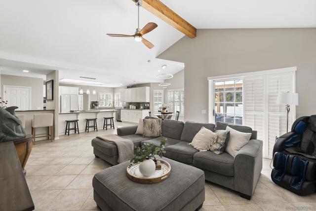 16258 Windpiper, Poway CA: https://media.crmls.org/mediaz/6b36f0c2-8382-4cb6-9bf3-dc40b4e1dcda.jpg