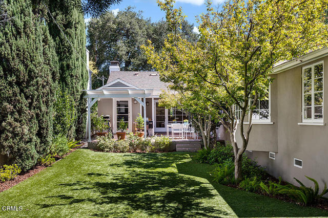 185 Glen Summer Road, Pasadena CA: https://media.crmls.org/mediaz/6b3783b5-0176-48af-ba60-36eb87360dba.jpg