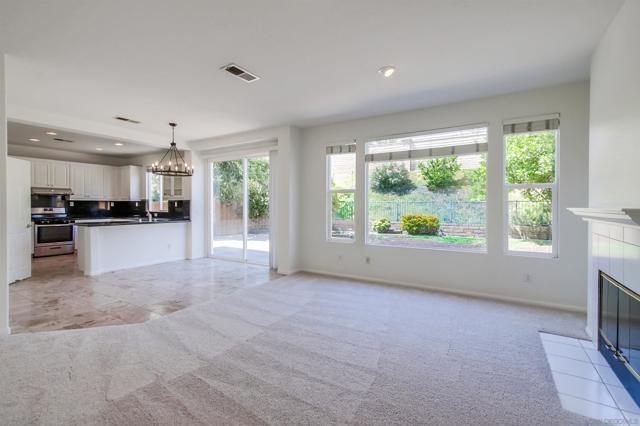 11532 Creekstone Lane, San Diego CA: https://media.crmls.org/mediaz/6b37a87b-07ca-47d6-9591-766c2587e00e.jpg