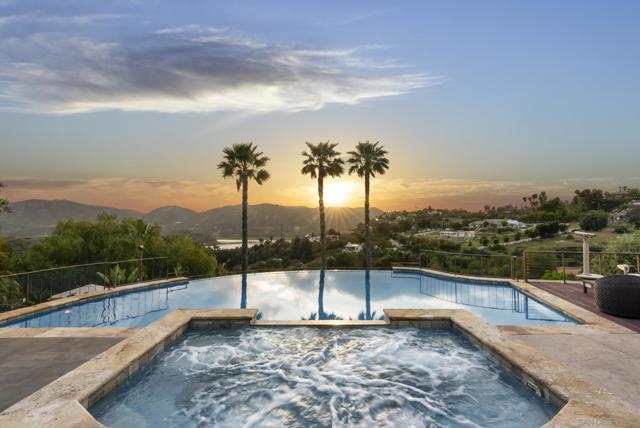 3449 Via Loma Vista, Escondido CA: https://media.crmls.org/mediaz/6b37cbea-cd29-4ad4-a733-9ec69867e707.jpg