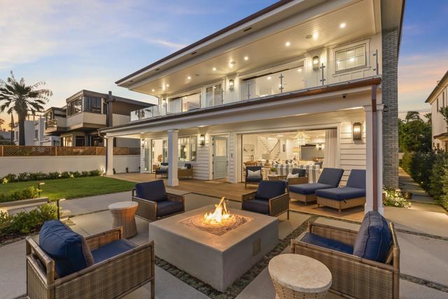 1059 Ocean Blvd, Coronado CA: https://media.crmls.org/mediaz/6b3932fe-4e4b-42cb-b91e-cdfc9286c6f1.jpg