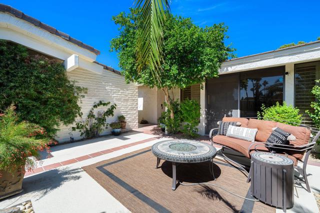 44825 Guadalupe Drive, Indian Wells CA: https://media.crmls.org/mediaz/6b39bcdb-4091-4538-b5cb-c0daf6b42f36.jpg