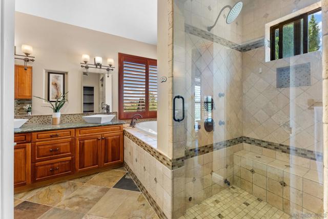 12443 Mirar De Valle, Valley Center CA: https://media.crmls.org/mediaz/6b3aa9ec-44b3-4e1e-9c70-b3d04d58b5a9.jpg