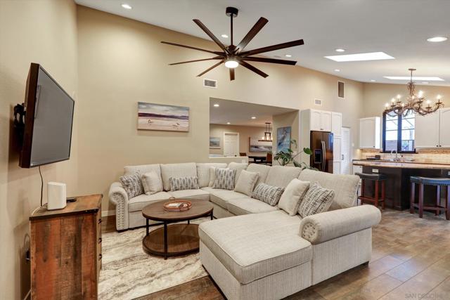 2002 Mendocino Blvd, San Diego CA: https://media.crmls.org/mediaz/6b3c2c77-406d-461b-a710-c192dbc2d6ab.jpg