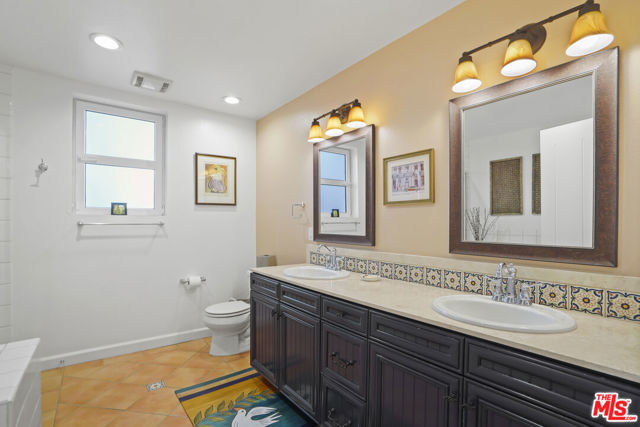 13308 Valleyheart Drive, Sherman Oaks CA: https://media.crmls.org/mediaz/6b3c598c-5ee3-49e2-b3a1-0912890f0bc6.jpg