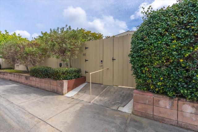 44 Hacienda Carmel, Carmel CA: https://media.crmls.org/mediaz/6b3c7a64-cedd-4eea-876a-372ba297bf96.jpg