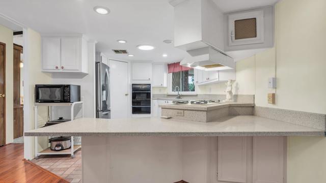 Image 6 of 36 For 15500 Bubbling Wells Road 275