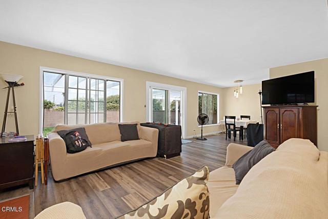 1127 Douglas Avenue, Oxnard CA: https://media.crmls.org/mediaz/6b3d0006-ab46-4c3c-ae61-e28cb0d69a9a.jpg