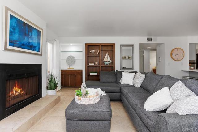 1112 S Pacific Street, Oceanside CA: https://media.crmls.org/mediaz/6b3d9a14-2f62-42f7-8e4c-1066aac1207b.jpg