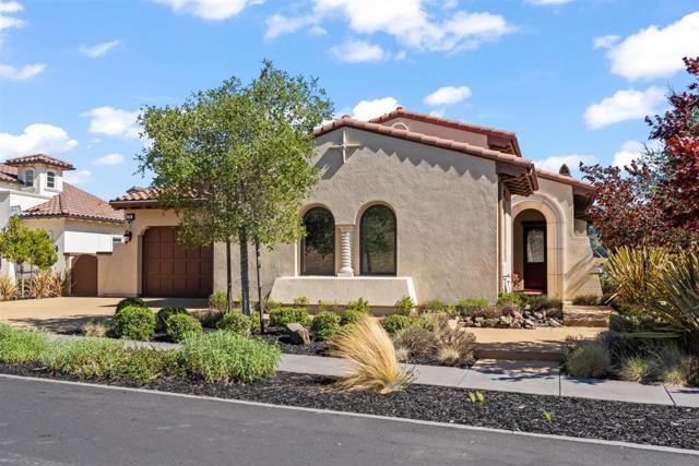 21 Bigleaf Road, Orinda CA: https://media.crmls.org/mediaz/6b3f8552-673e-4123-a43f-7e330a9cb2aa.jpg