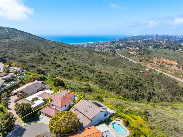 6675 Caminito Lindrick, La Jolla CA: https://media.crmls.org/mediaz/6b41fb7a-7753-46dd-b9c0-1bb30966dafd.jpg